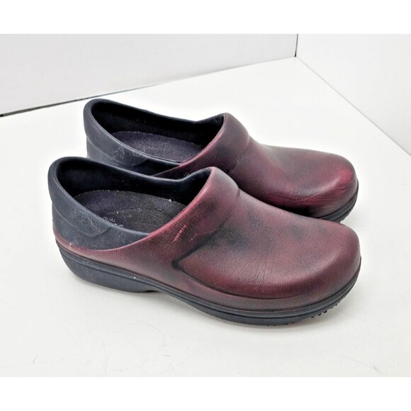 CROCS Shoes - Crocs NERIA Women’s Shoe Size 9 Burgundy Mules Clogs